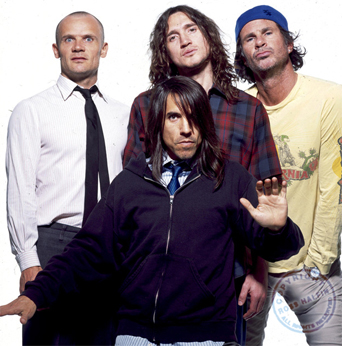 Esta es una imagen de los 4 miembros del grupo norteamericano Red Hot Chili Peppers.